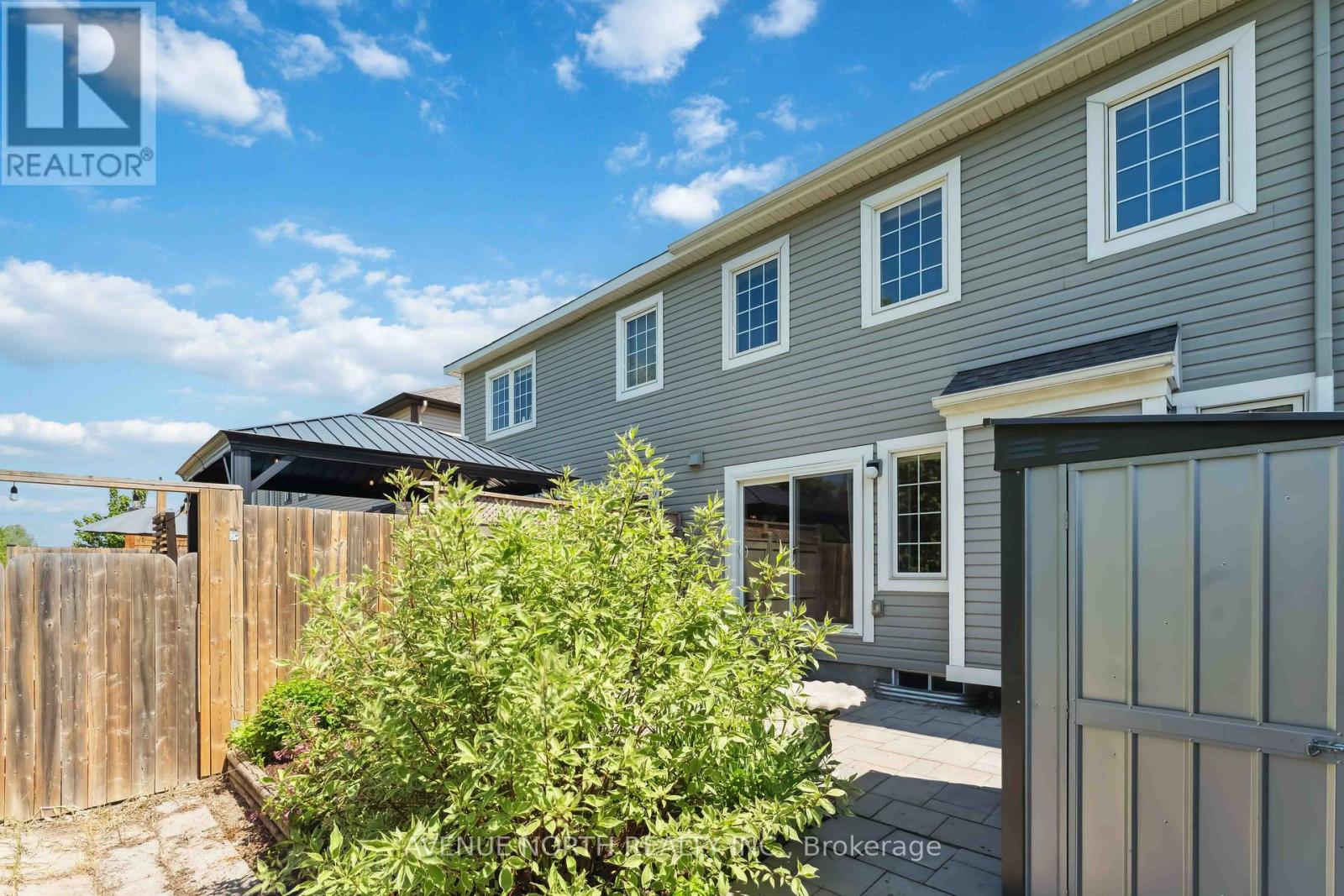 762 Mayfly Crescent