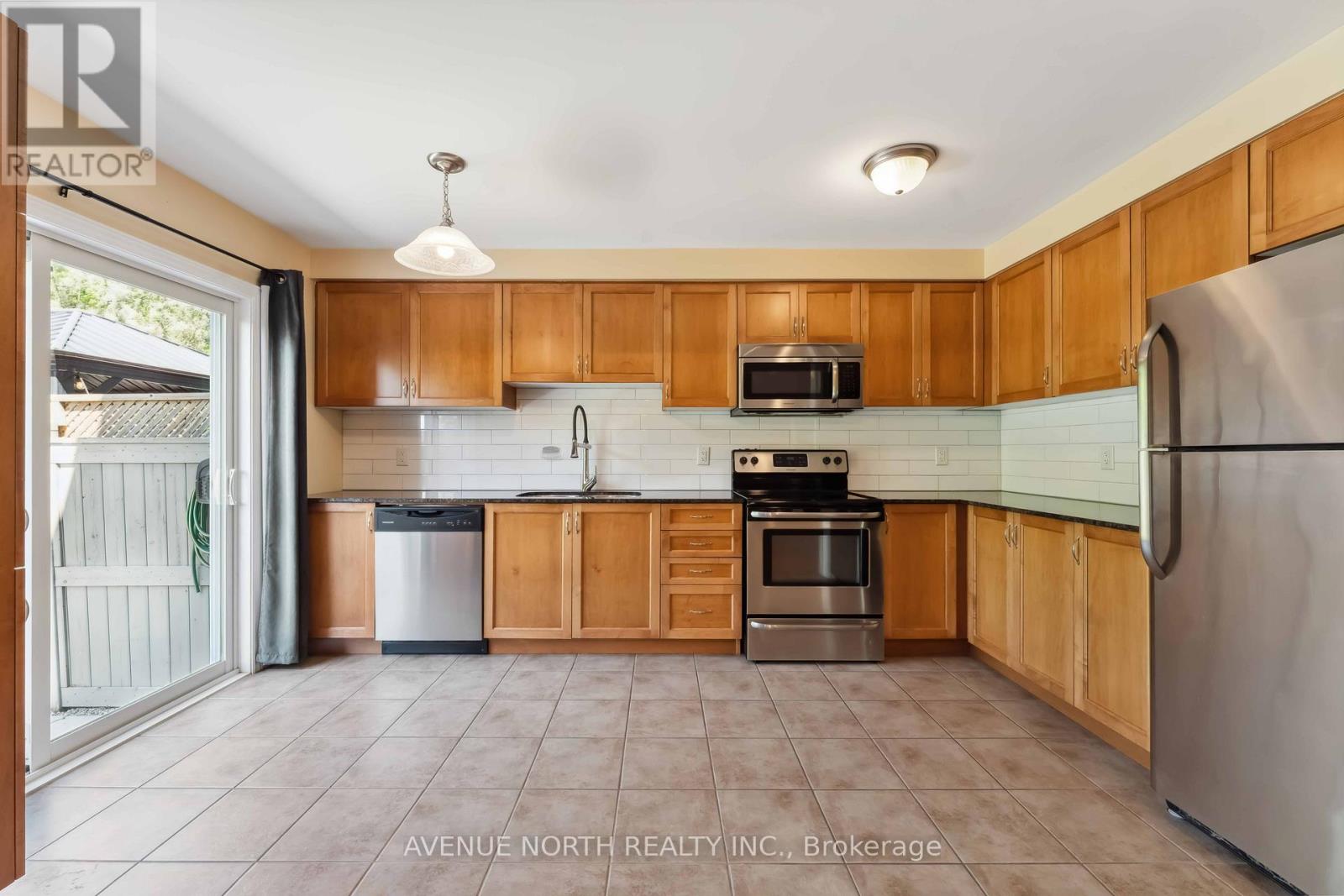 762 Mayfly Crescent