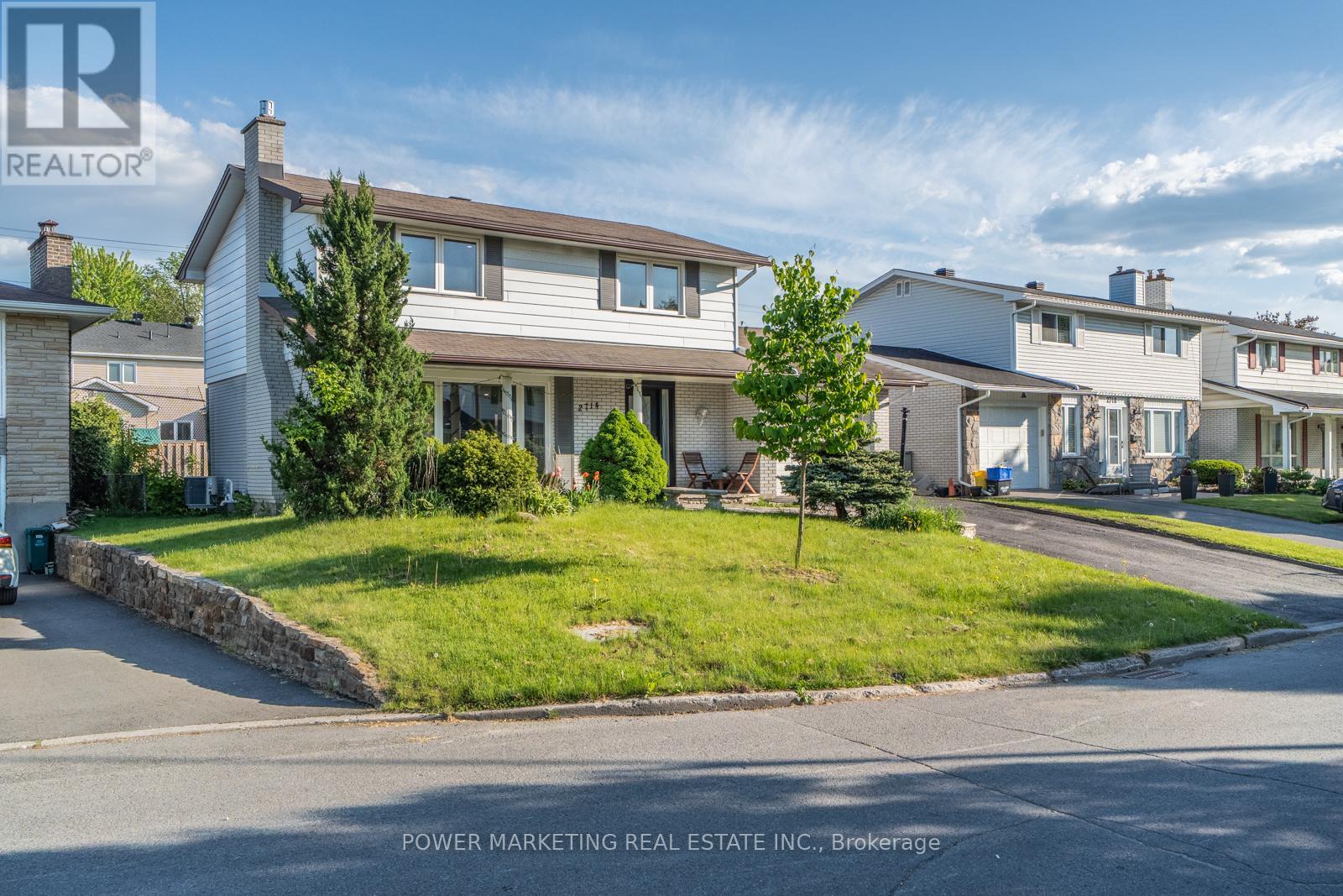 2714 Hickson Crescent