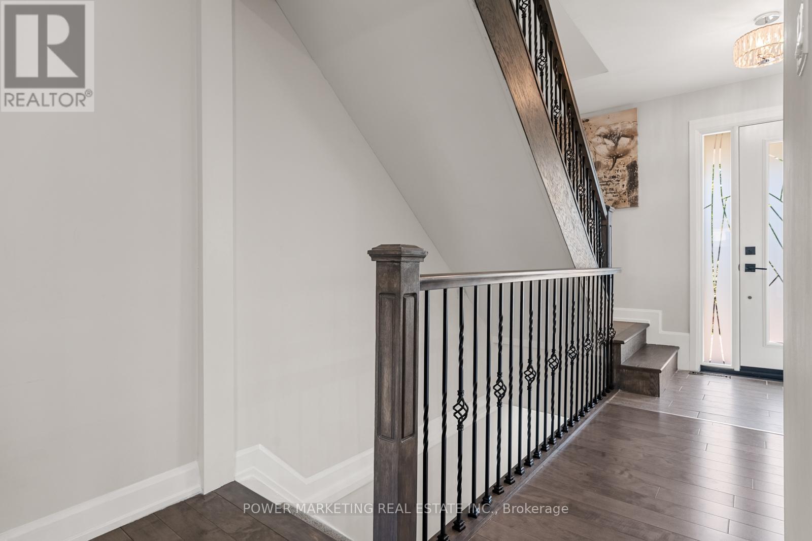 2714 Hickson Crescent