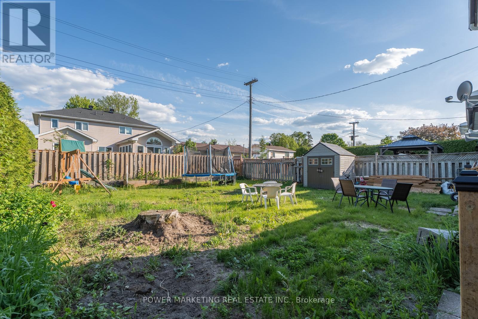 2714 Hickson Crescent