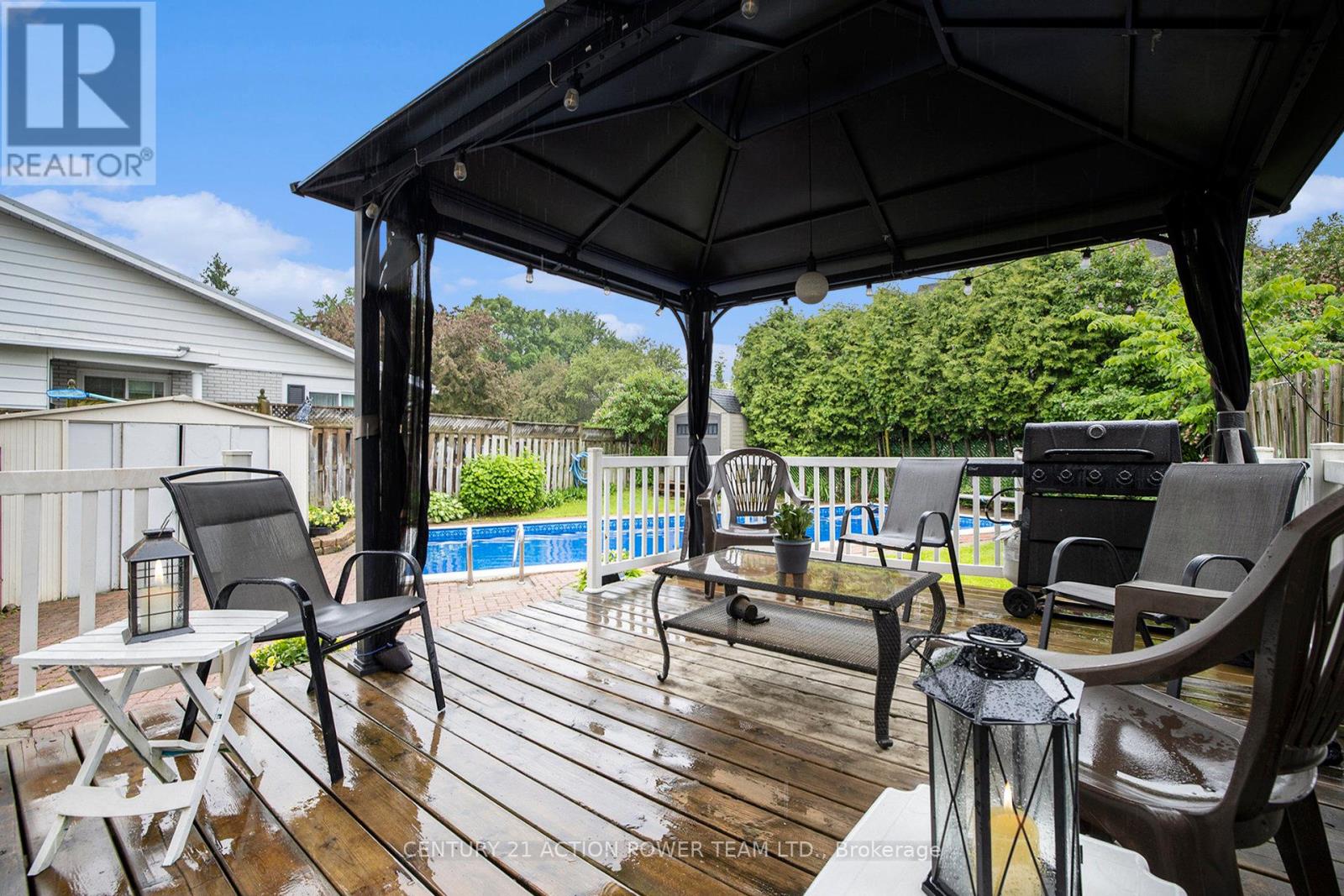 1829 Cloverlawn Crescent
