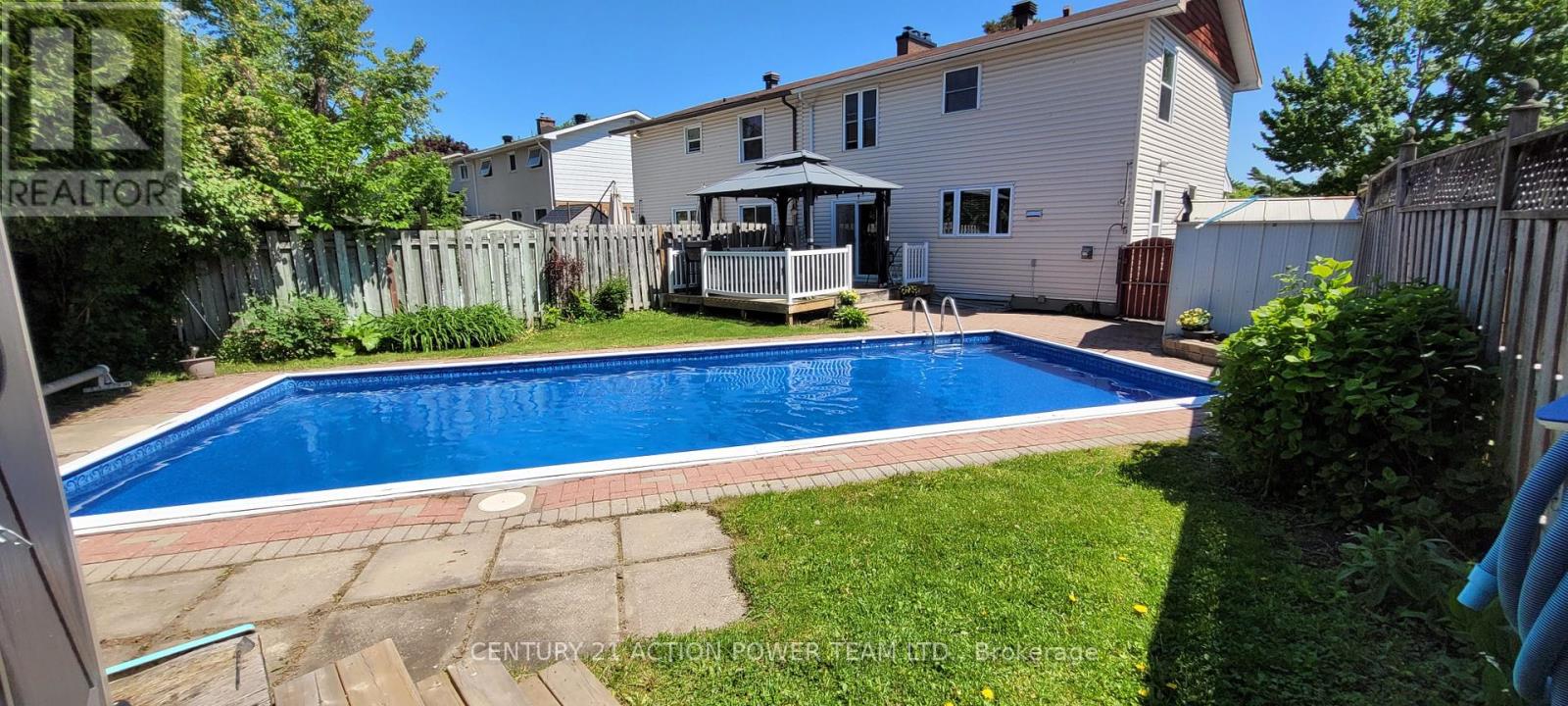 1829 Cloverlawn Crescent