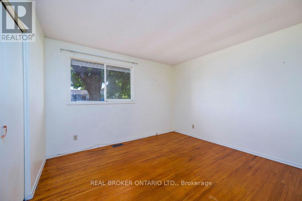 87 Viewmount Drive