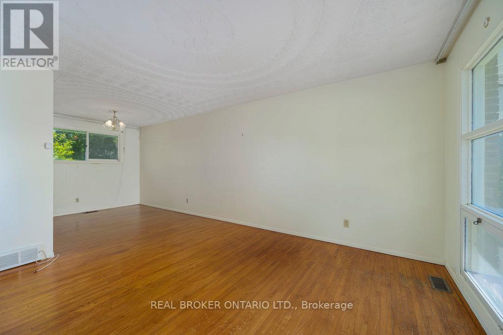 87 Viewmount Drive