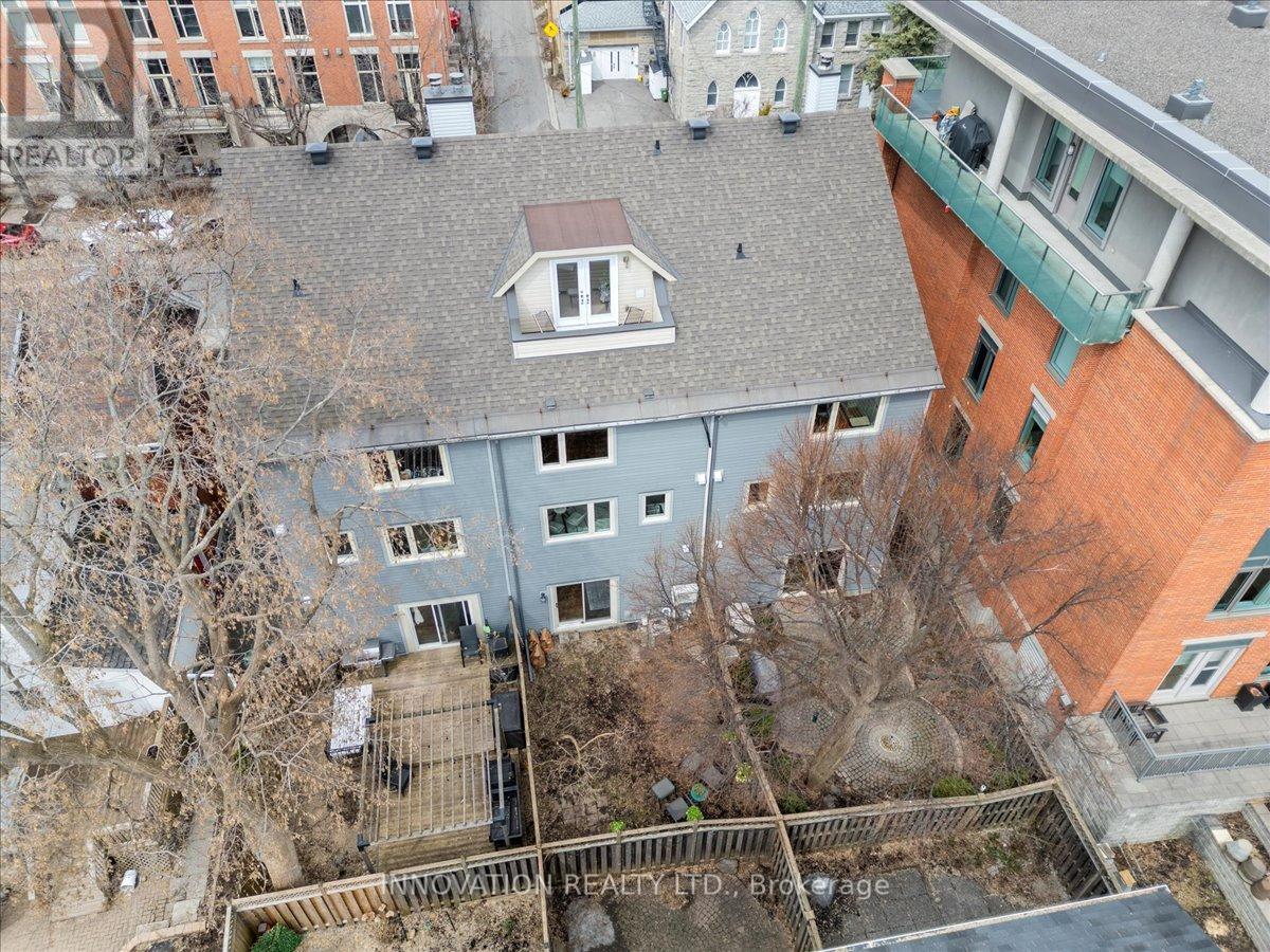 B - 36 Dufferin Road