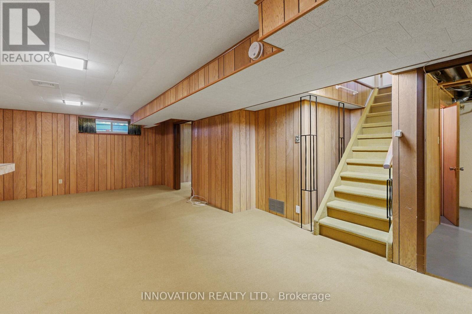 1871 Greenacre Crescent