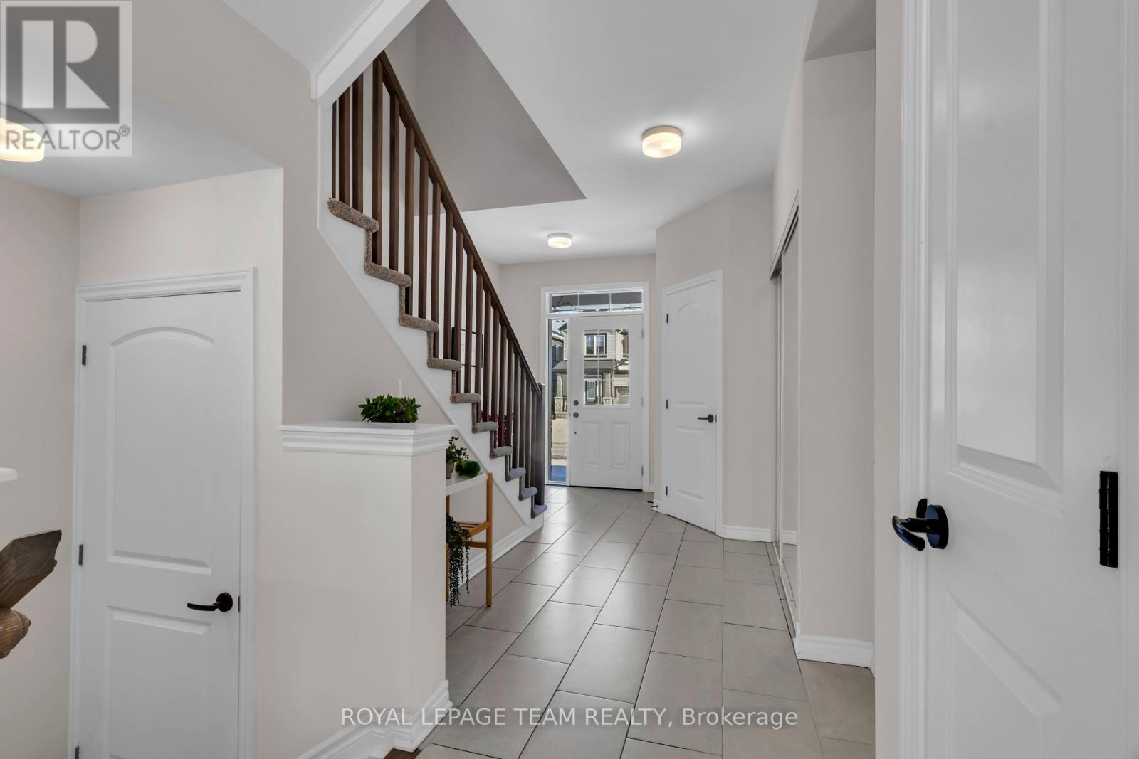 906 Nokomis Place