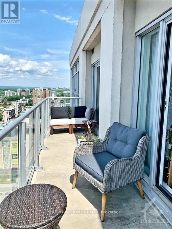 2802 - 242 Rideau Street
