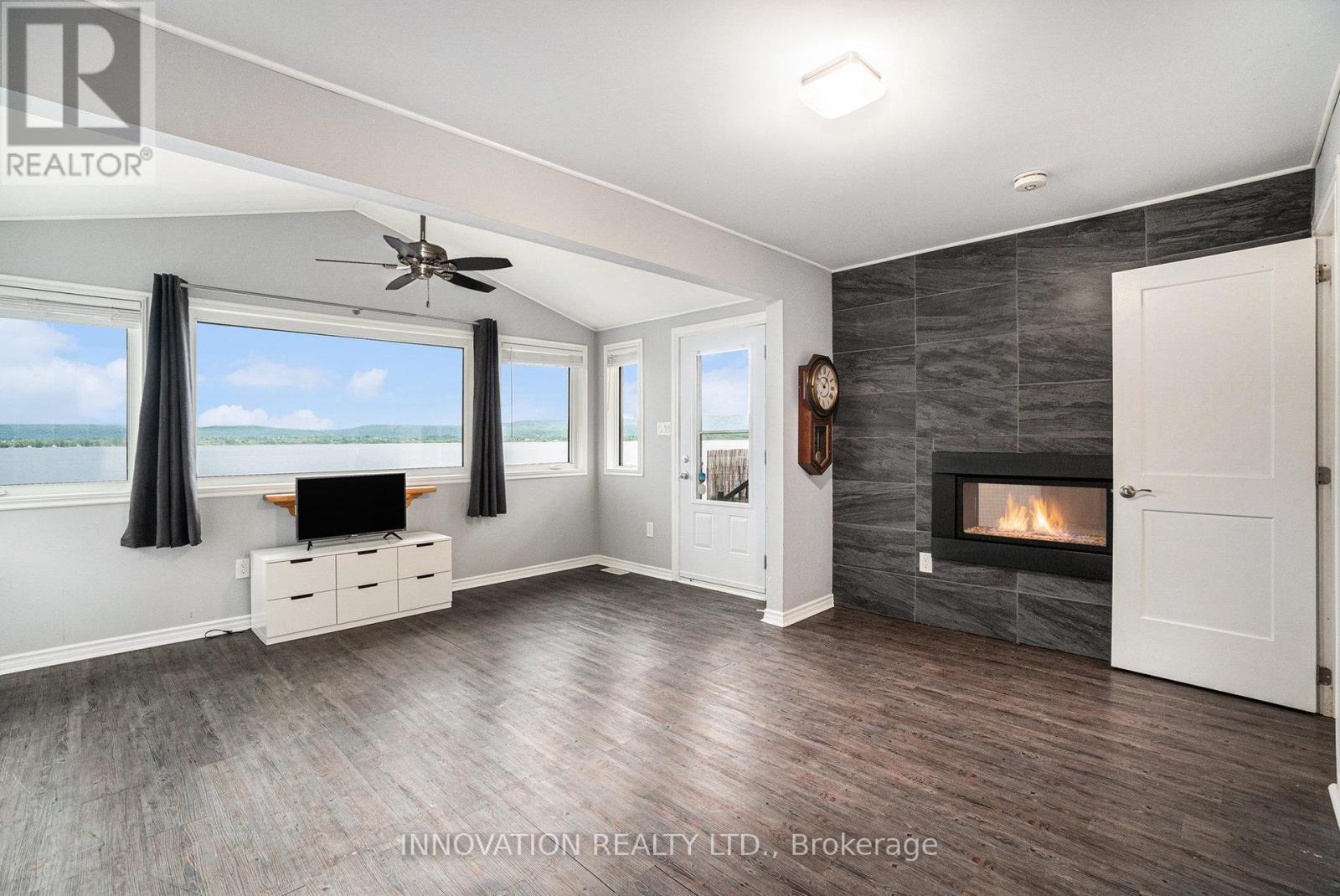 728 Bayview Drive