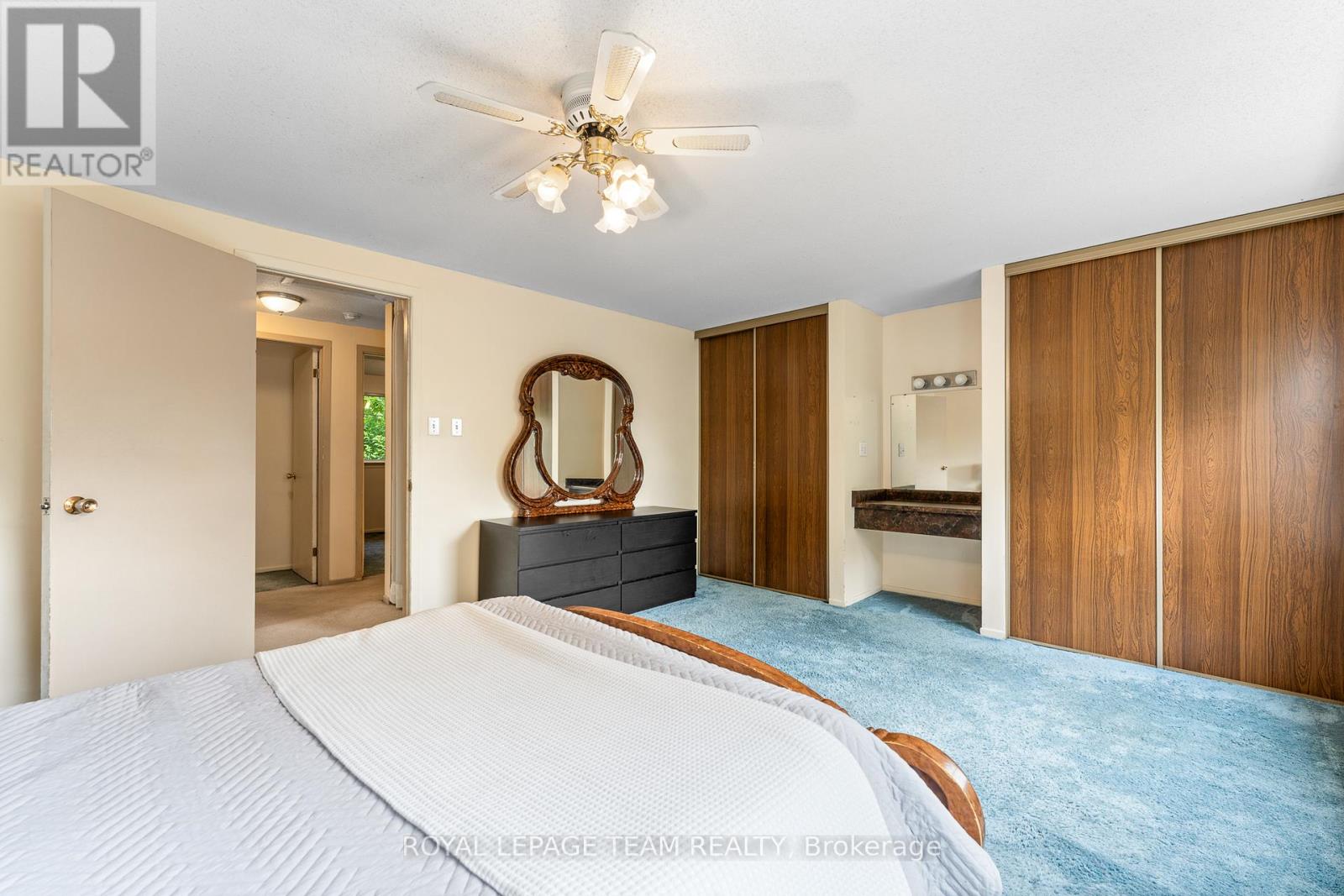 99 Seabrooke Drive