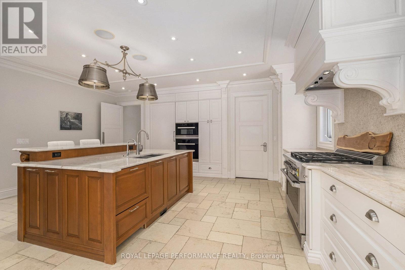 1413 Blackhorse Court