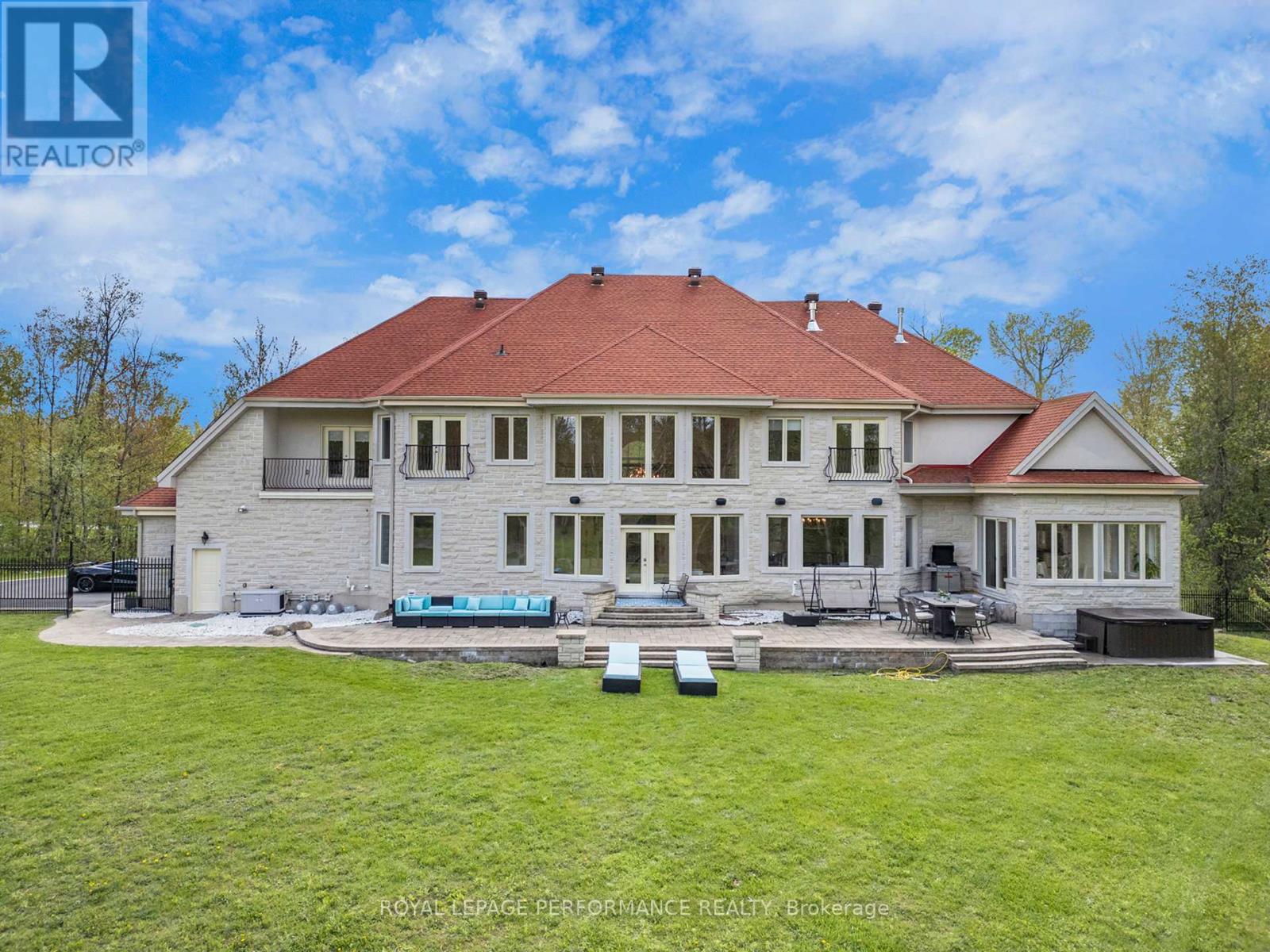 1413 Blackhorse Court