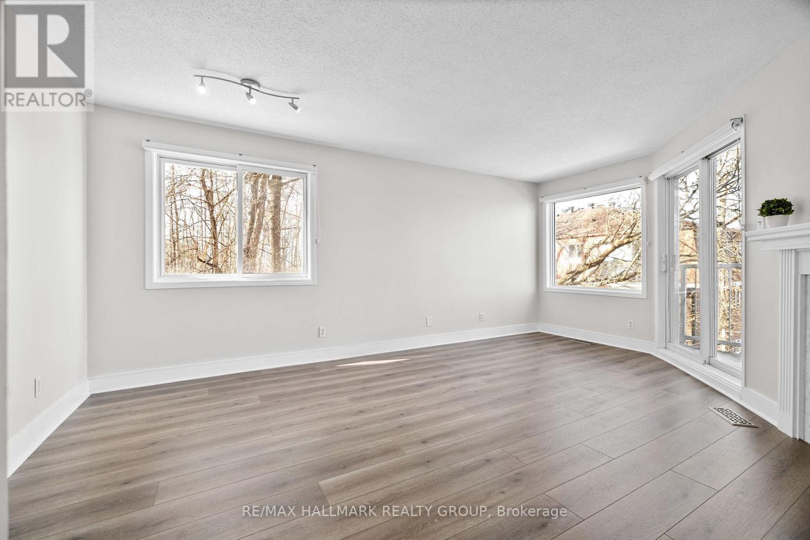 25 - 1400 Wildberry Court