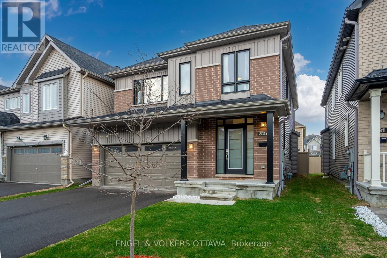 329 Finial Way