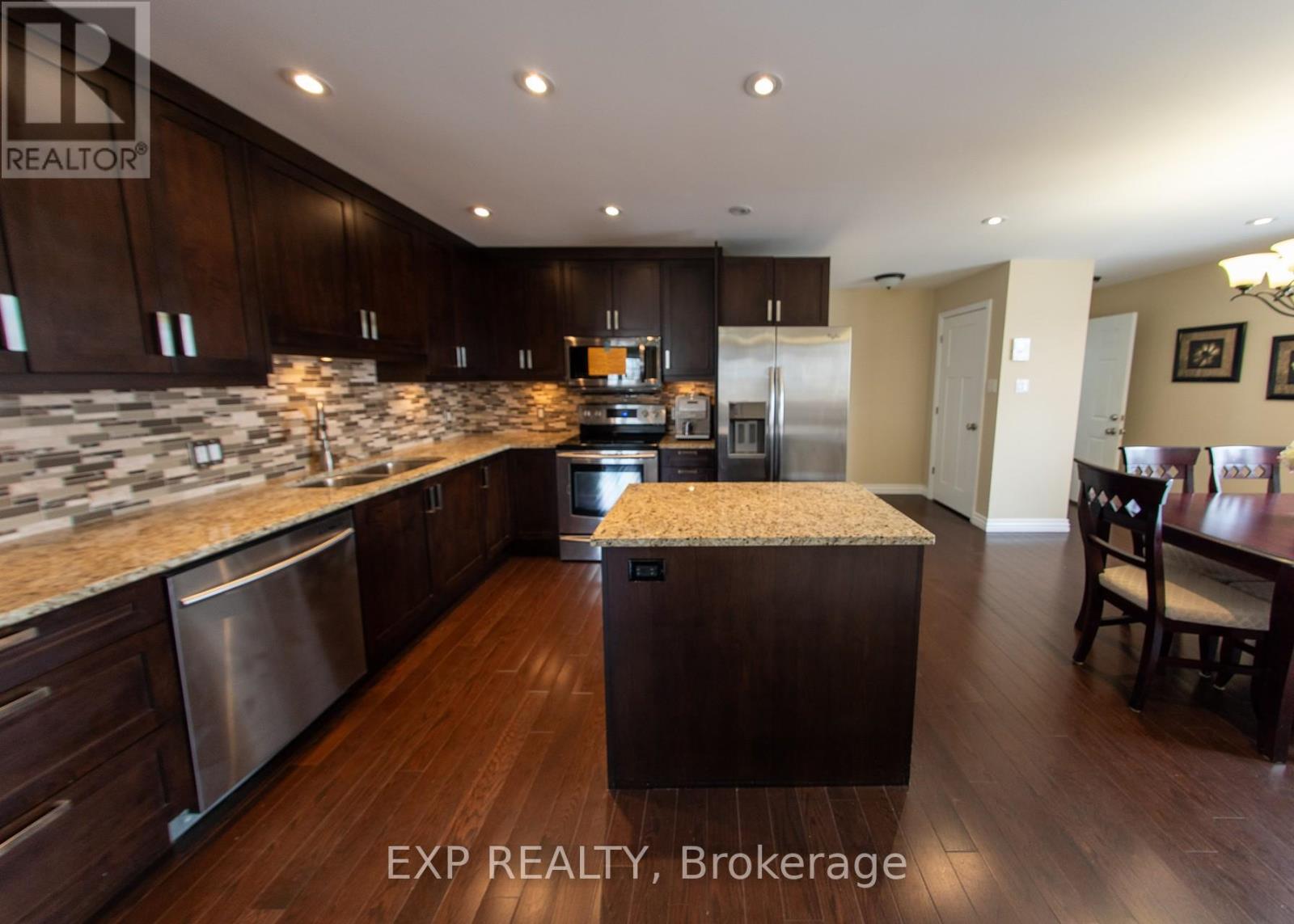 2754 Eagleson Road