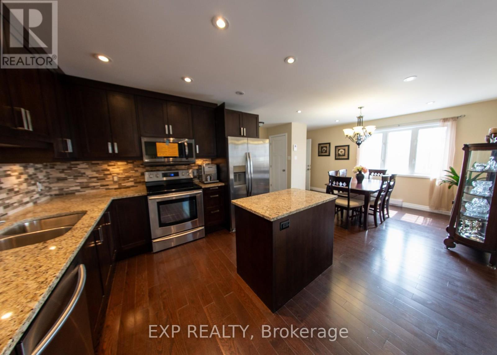 2754 Eagleson Road