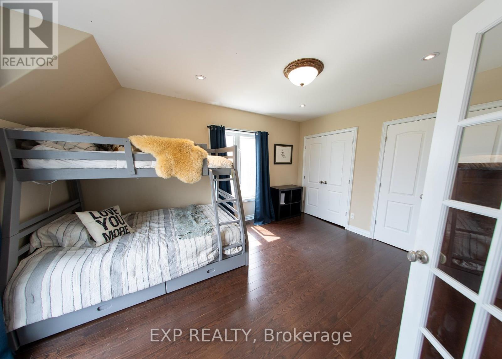 2754 Eagleson Road