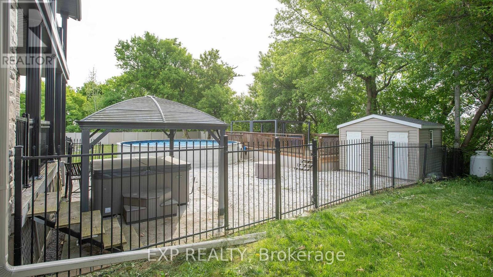 2754 Eagleson Road