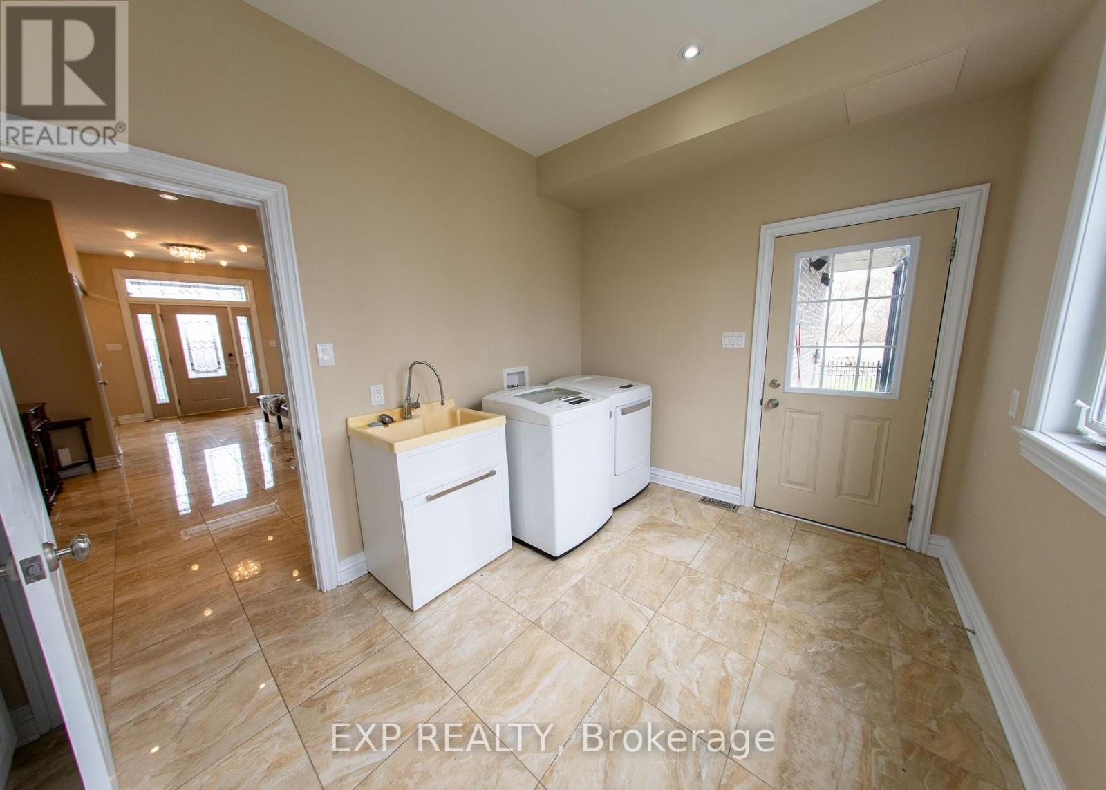 2754 Eagleson Road