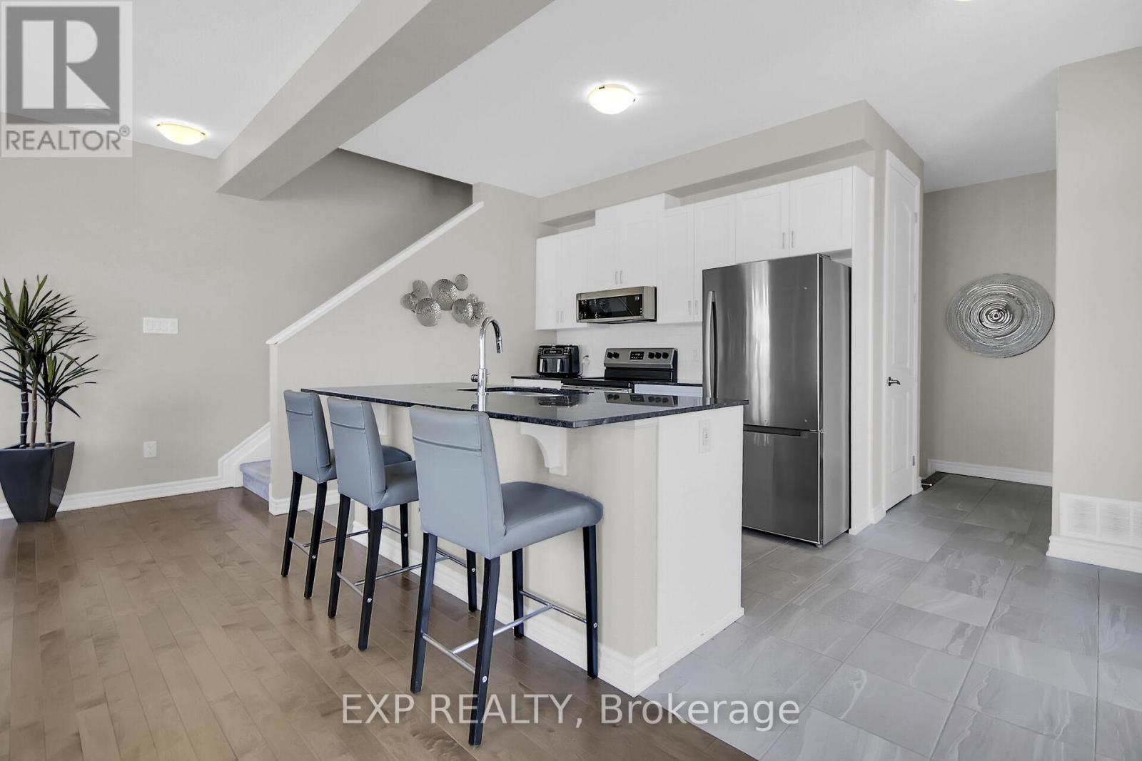 814 Bascule Place