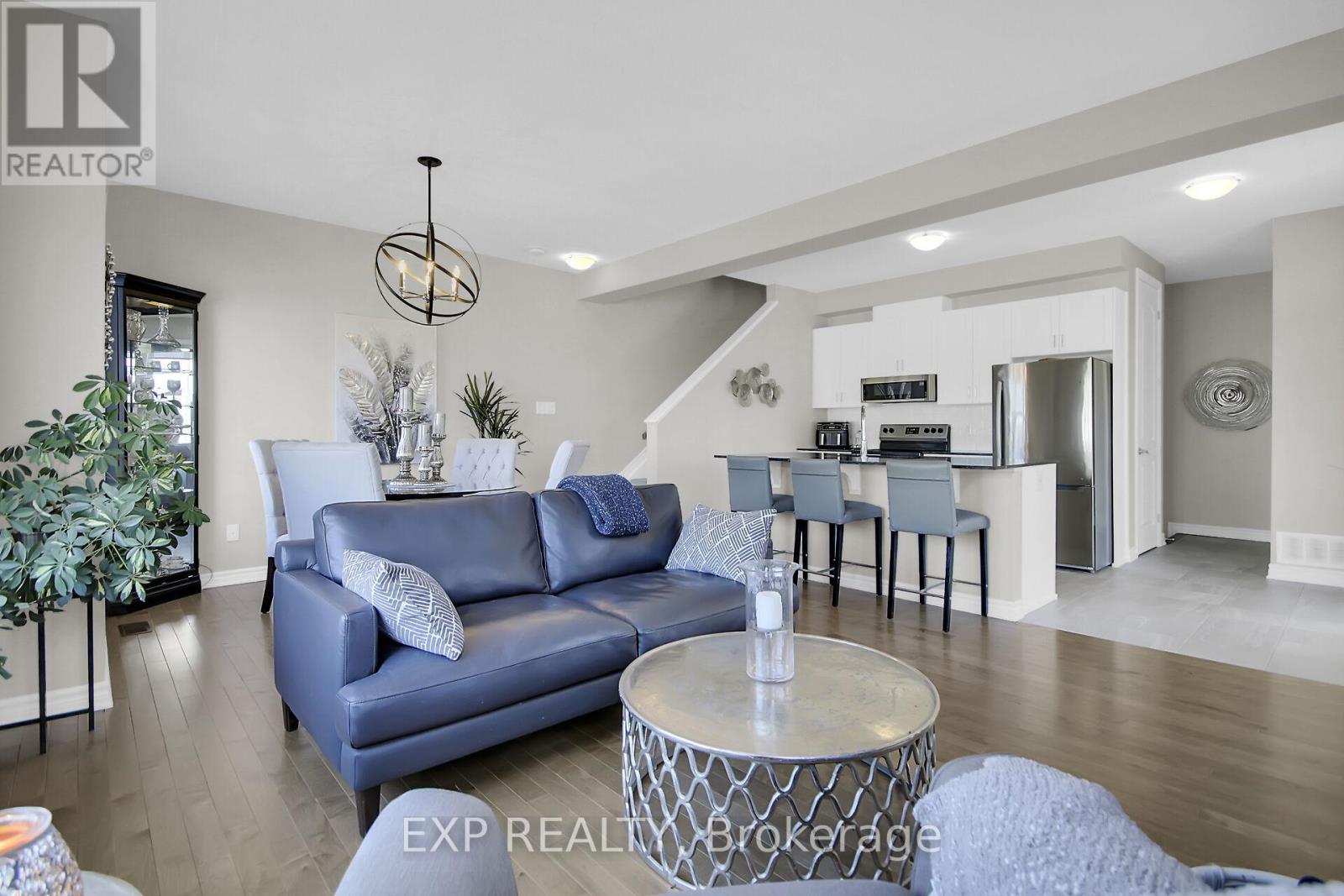 814 Bascule Place