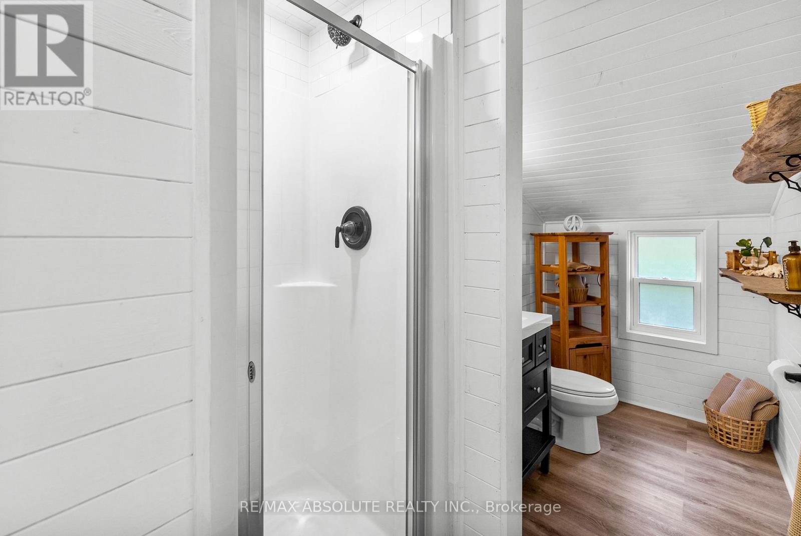 33 B Oakdale Lane