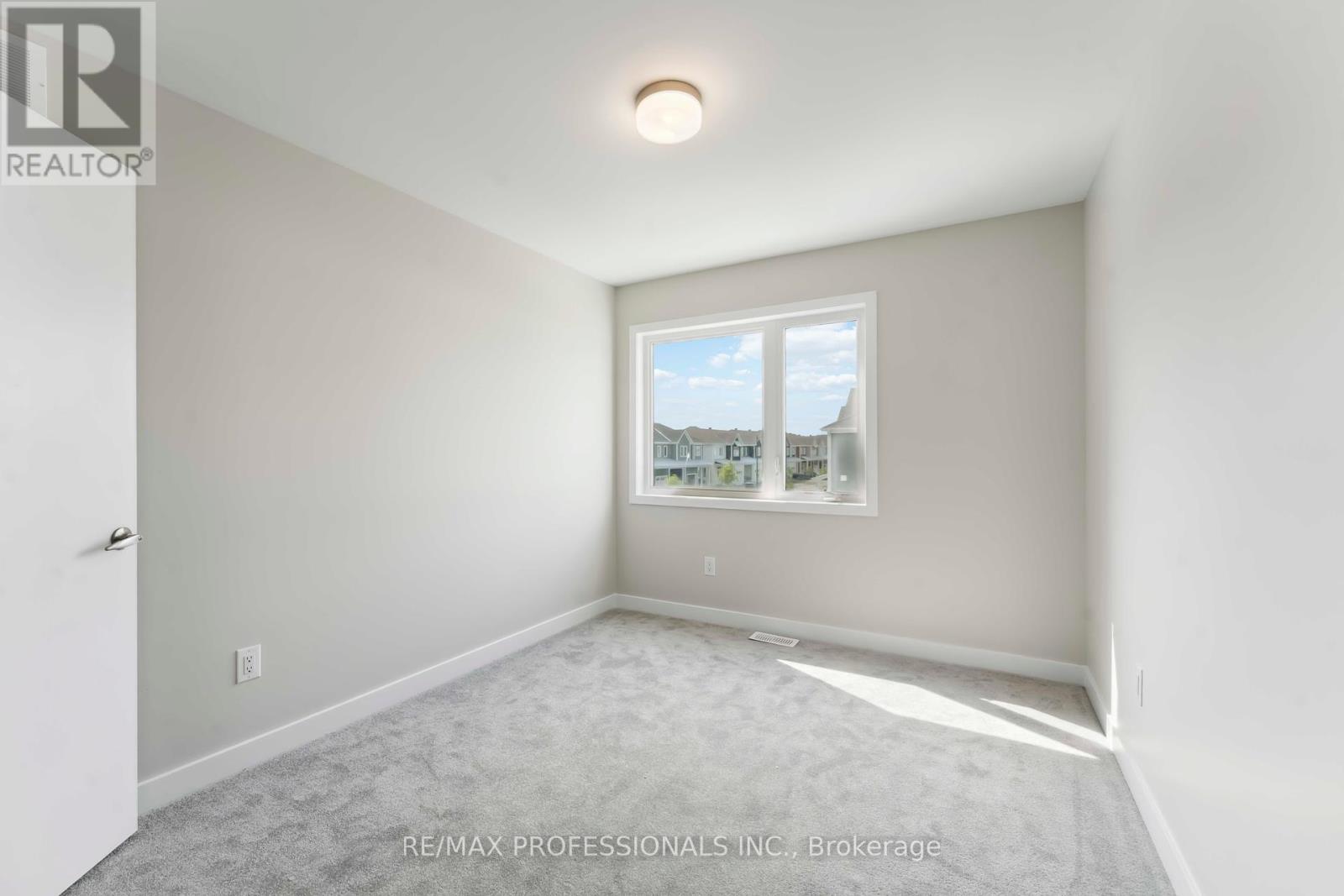 826 Bascule Place