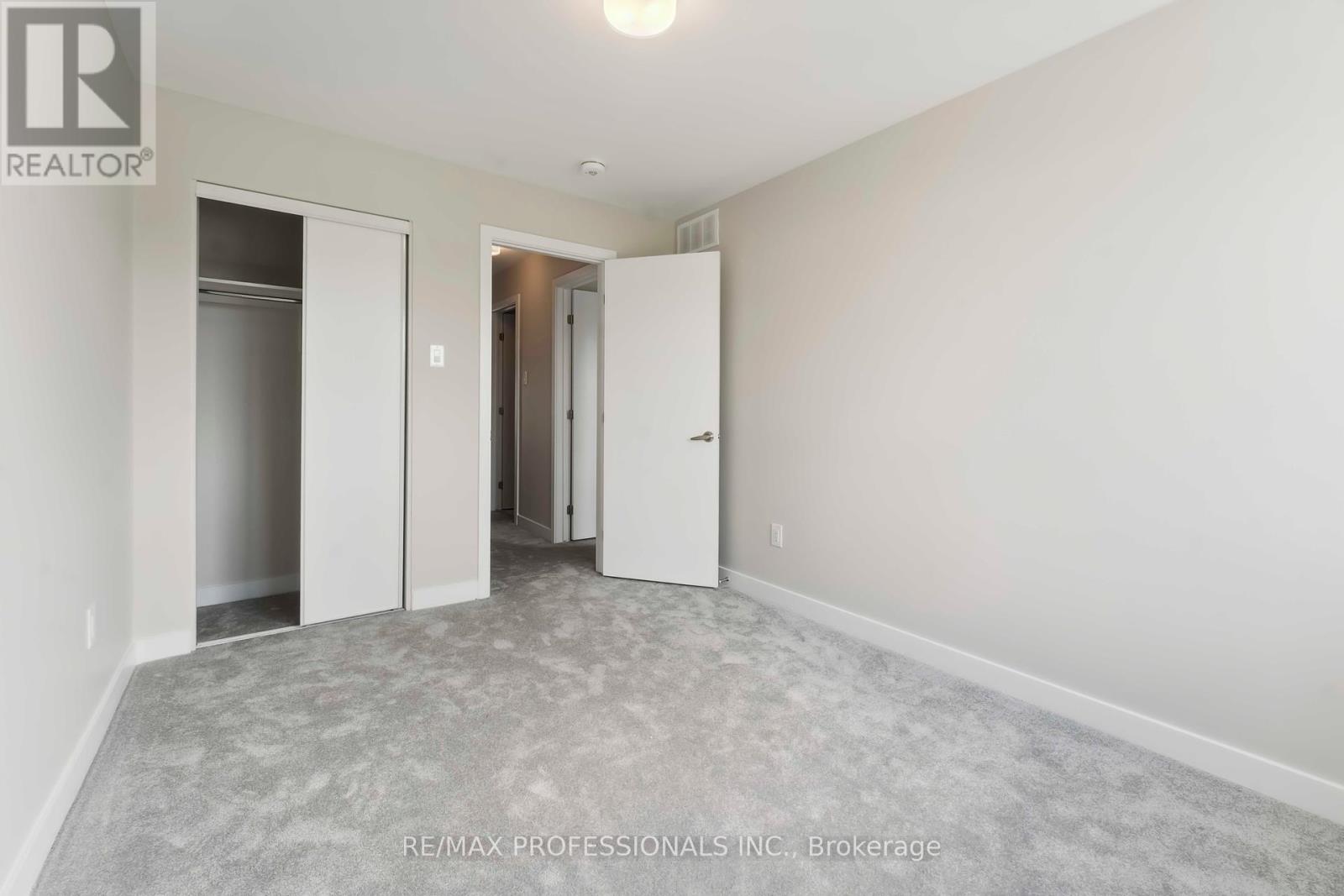 826 Bascule Place