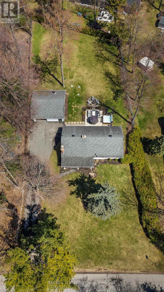 8 Pineglen Crescent