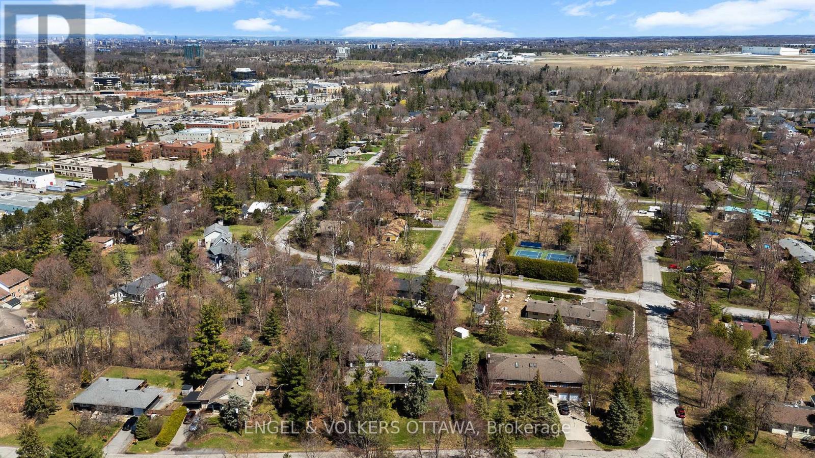 8 Pineglen Crescent