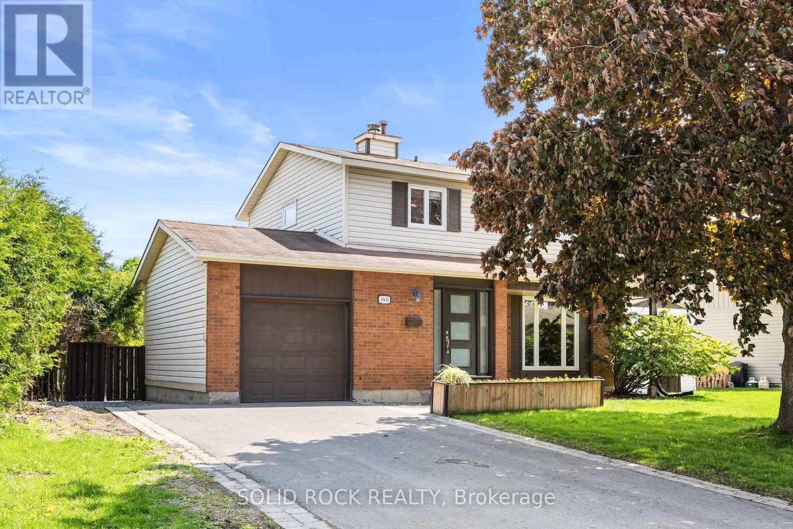 1631 Charbonneau Street
