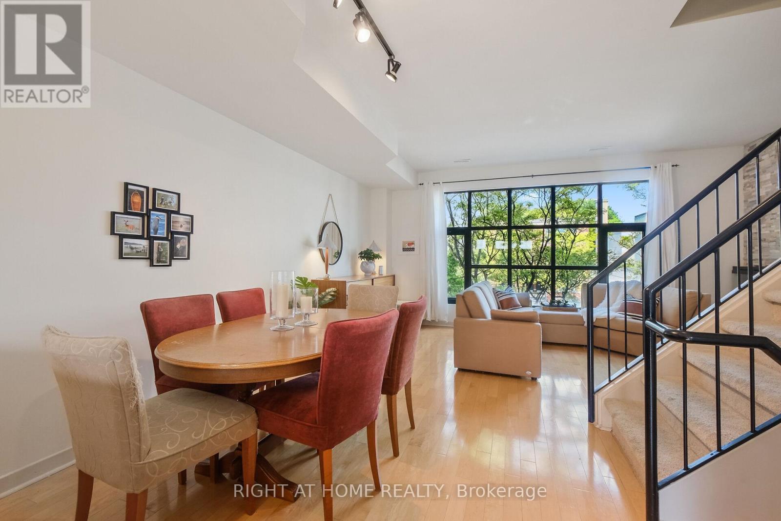 19 Tuscan Private