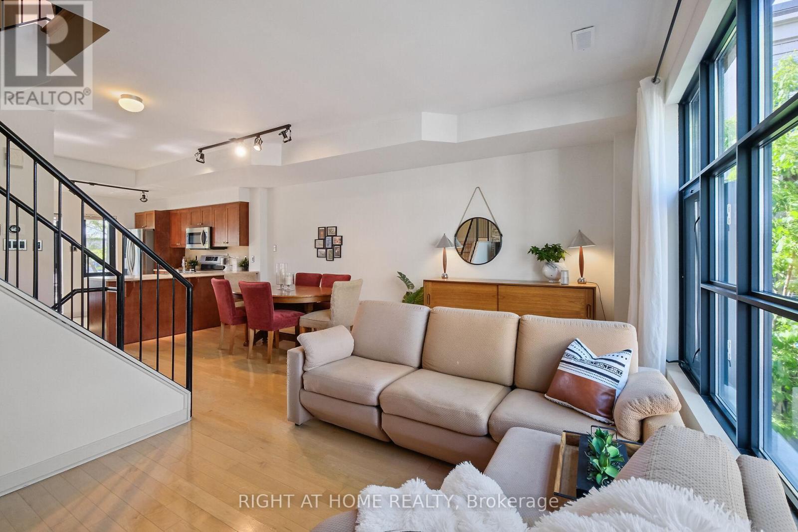 19 Tuscan Private