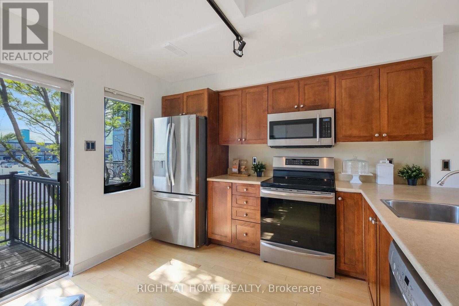 19 Tuscan Private