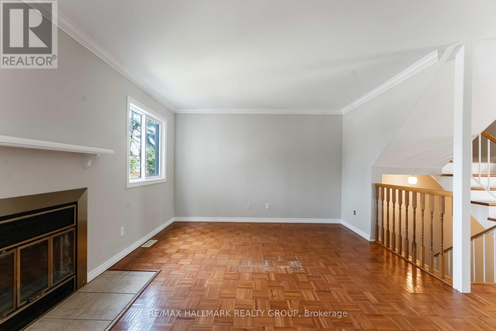 4 Castlegreen Private