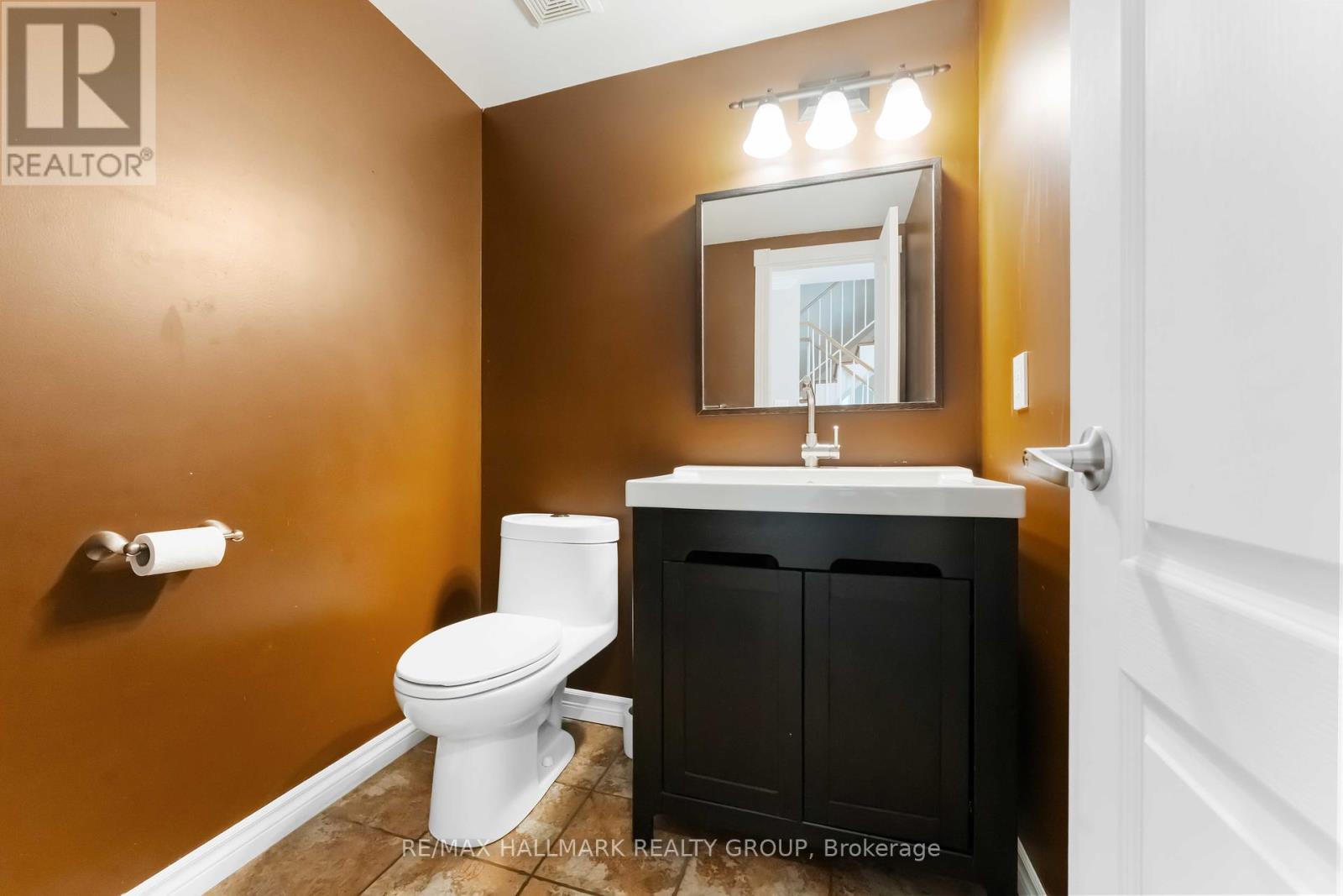 4 Castlegreen Private