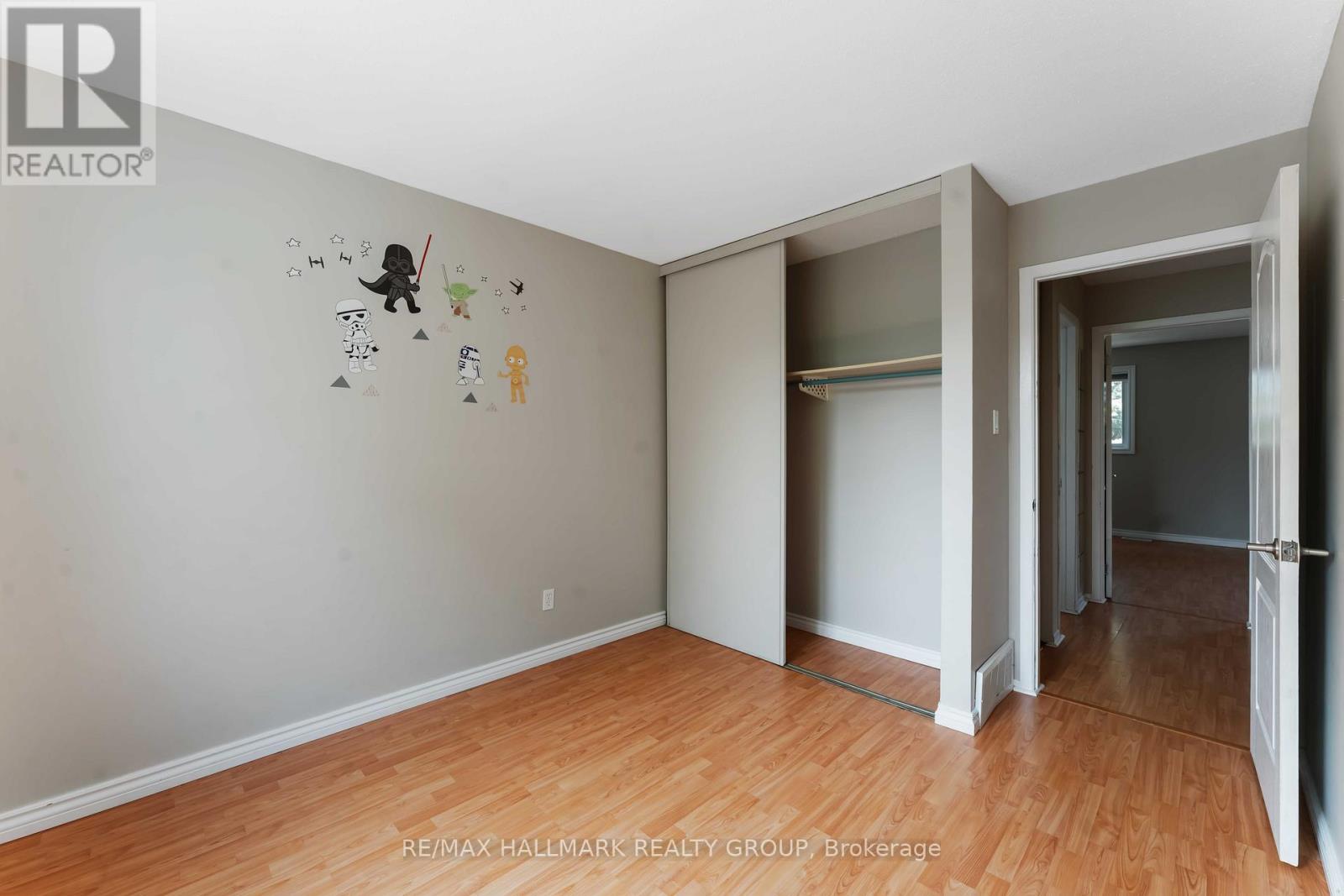 4 Castlegreen Private