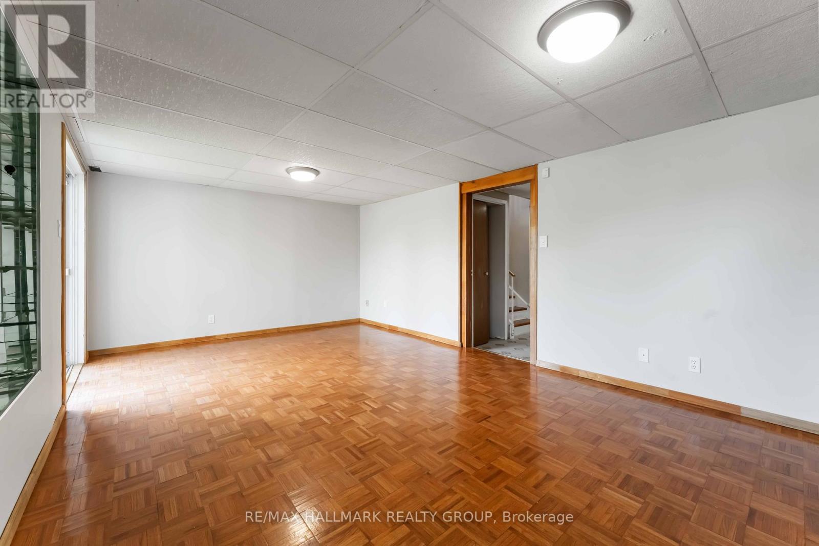 4 Castlegreen Private