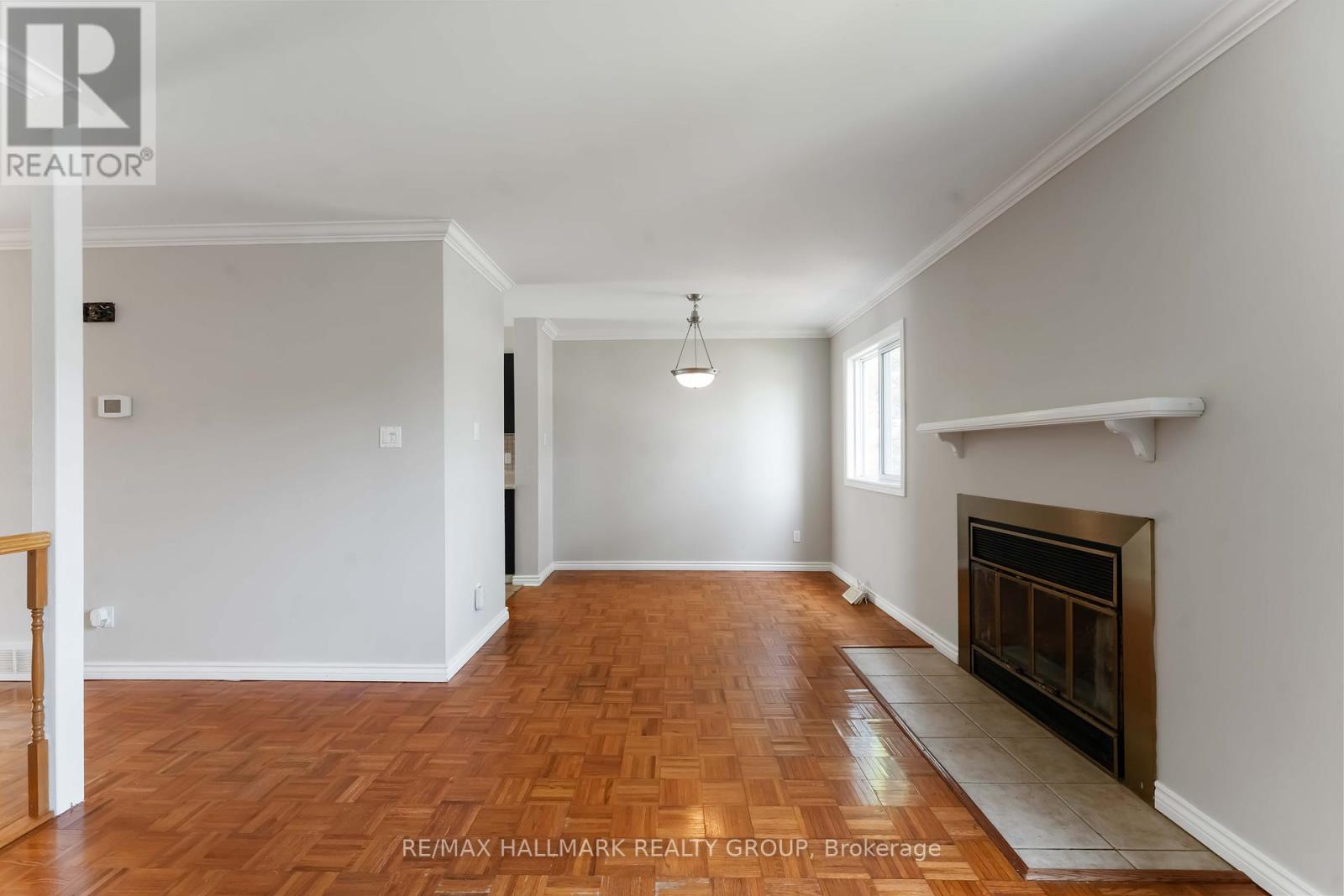 4 Castlegreen Private