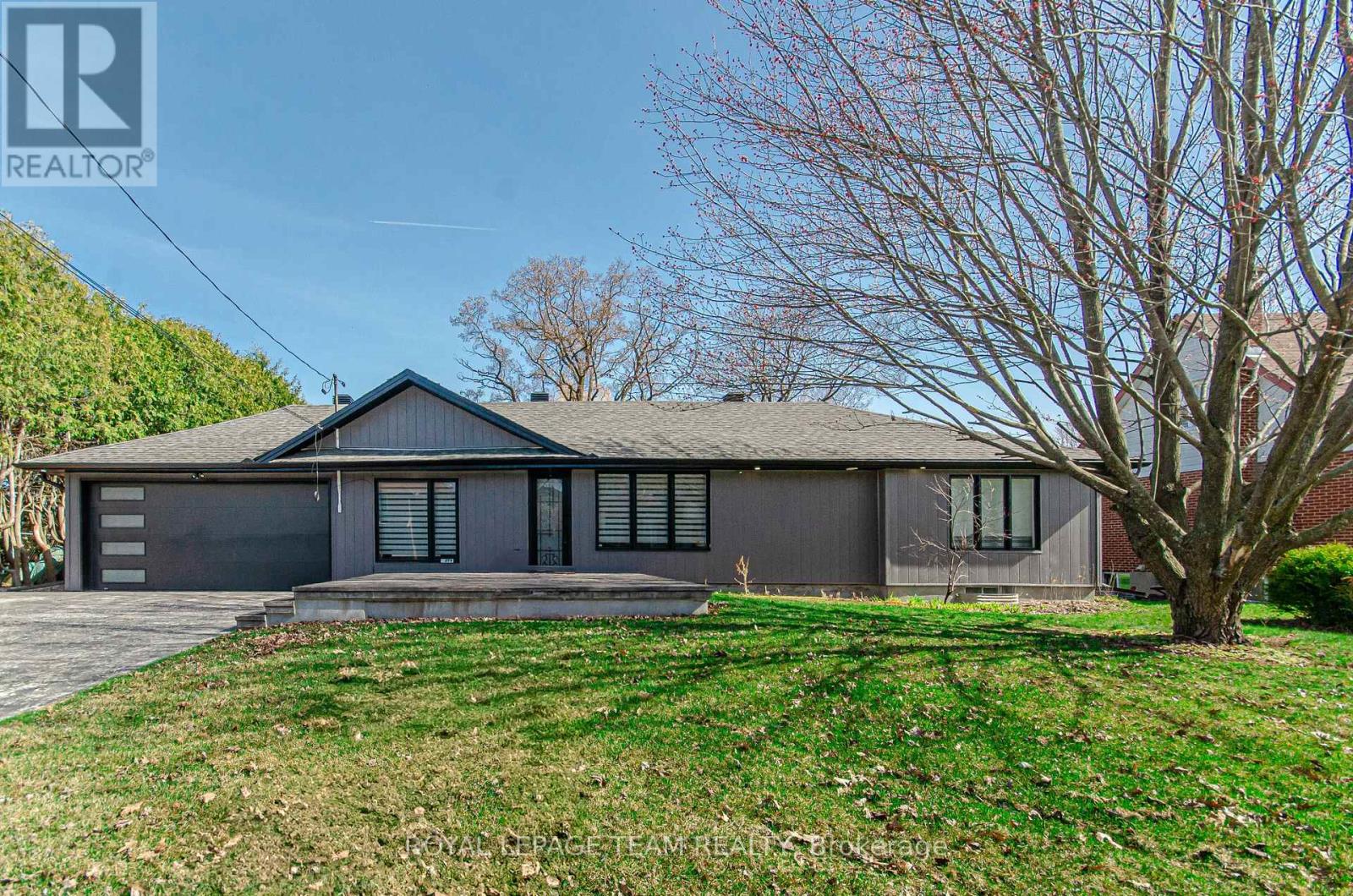 1373 Normandy Crescent