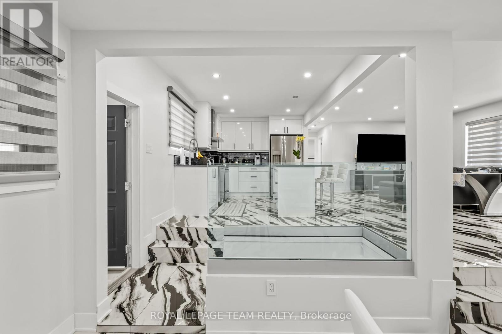 1373 Normandy Crescent
