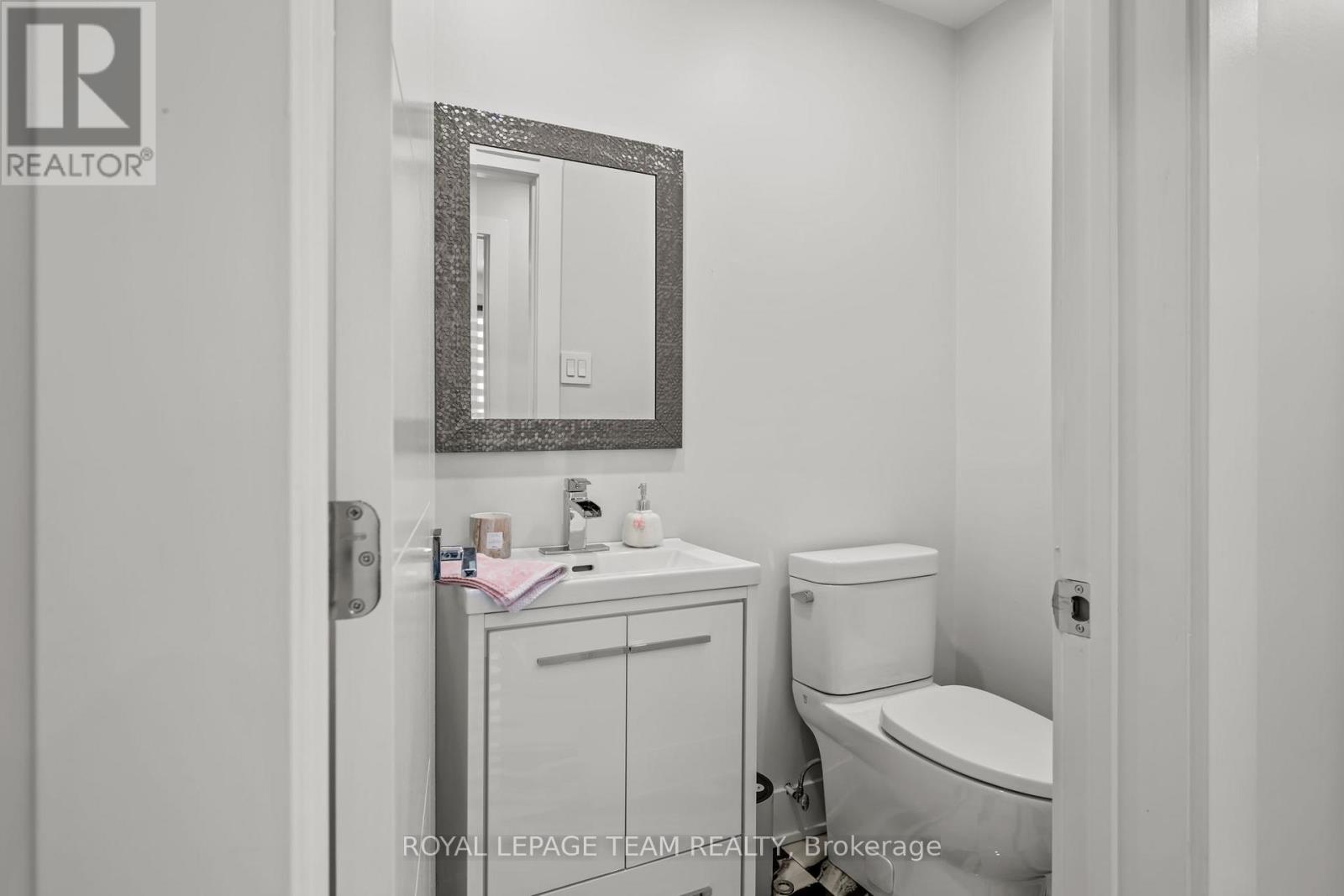1373 Normandy Crescent