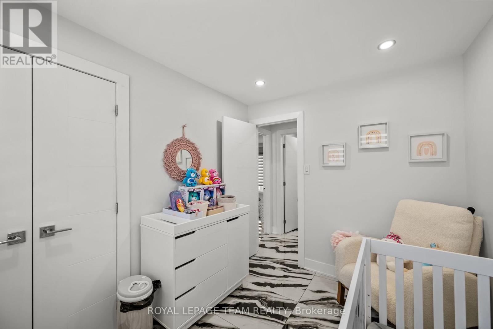 1373 Normandy Crescent