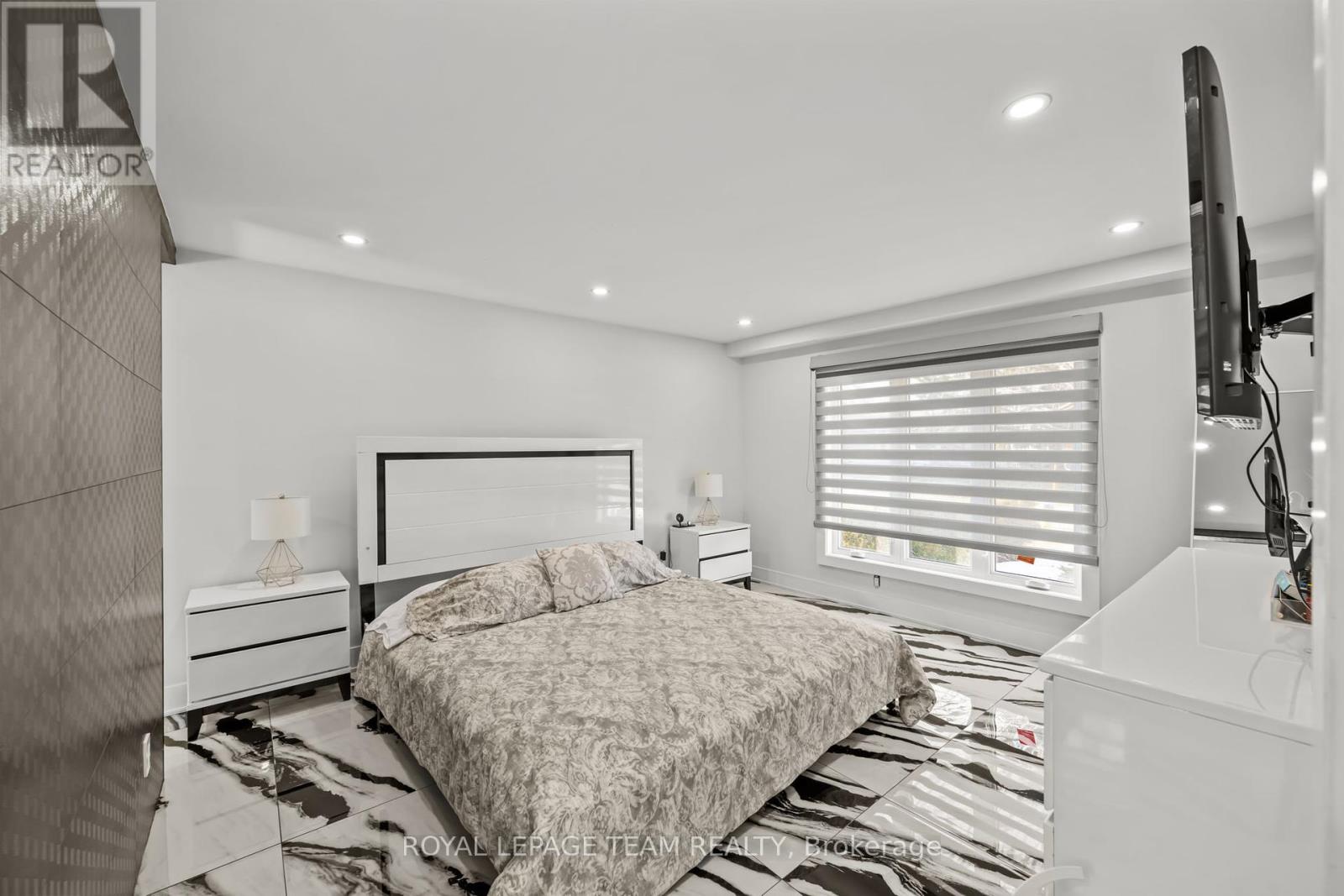 1373 Normandy Crescent