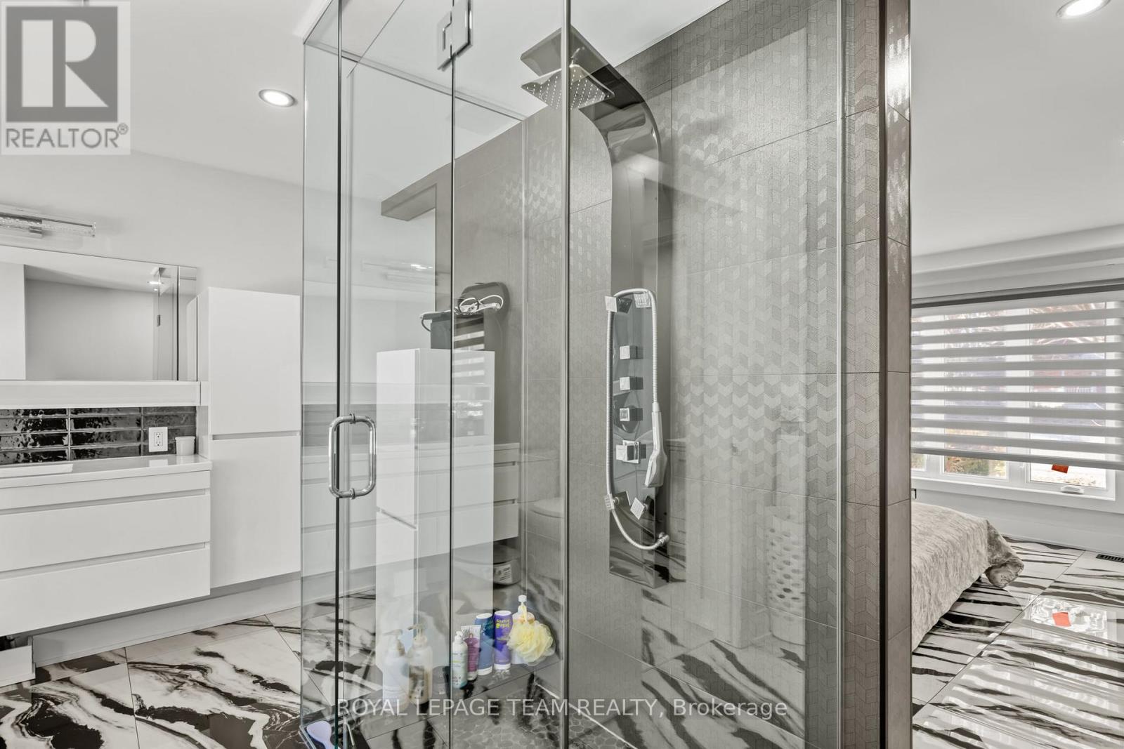 1373 Normandy Crescent