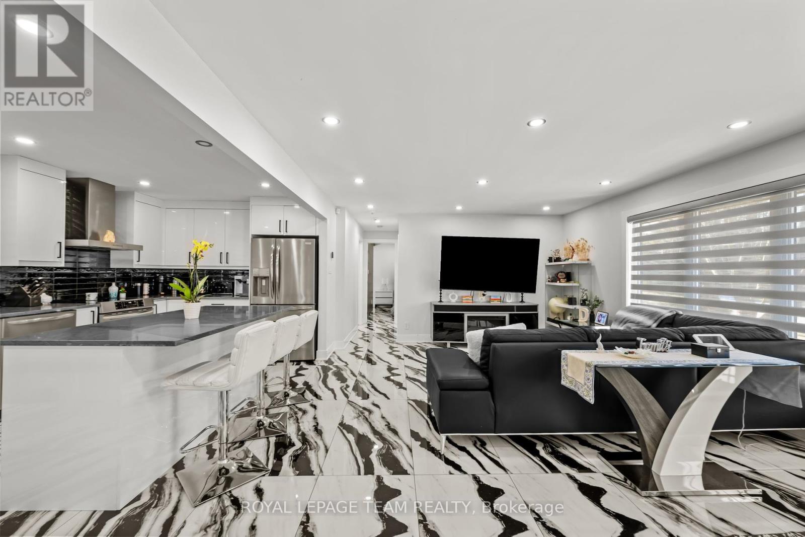 1373 Normandy Crescent