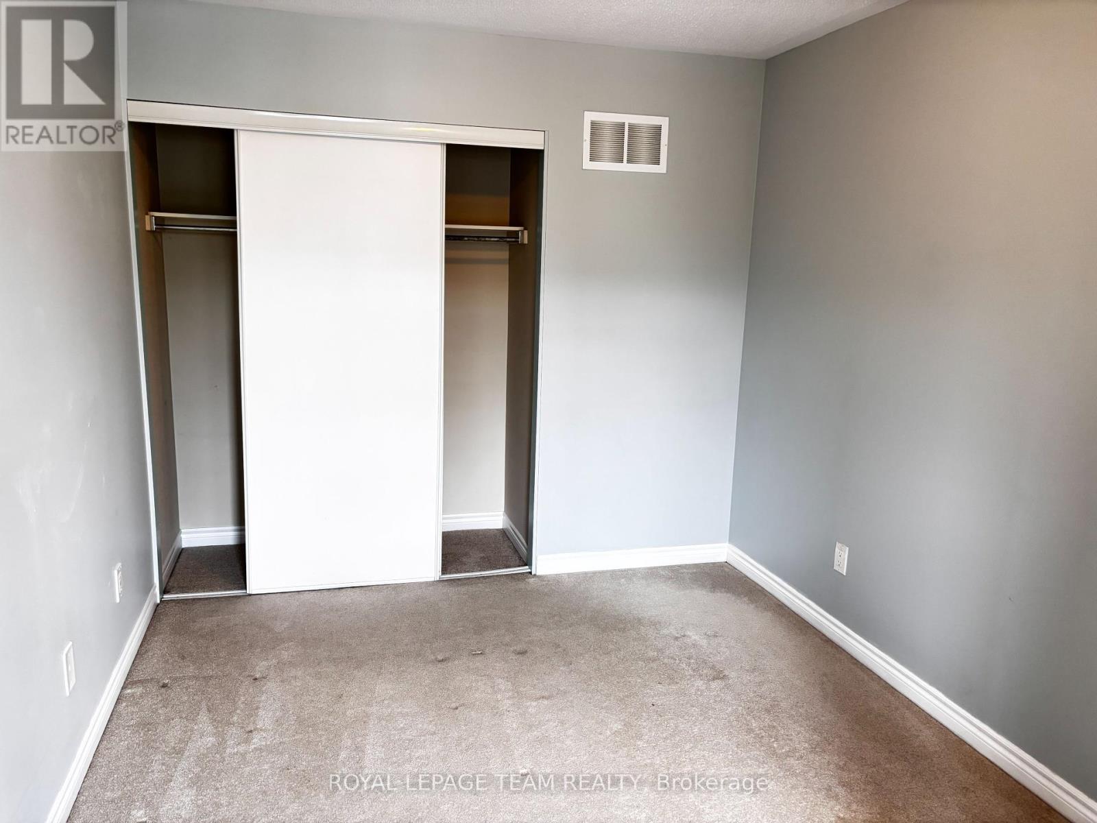 420 Meadowhawk Crescent