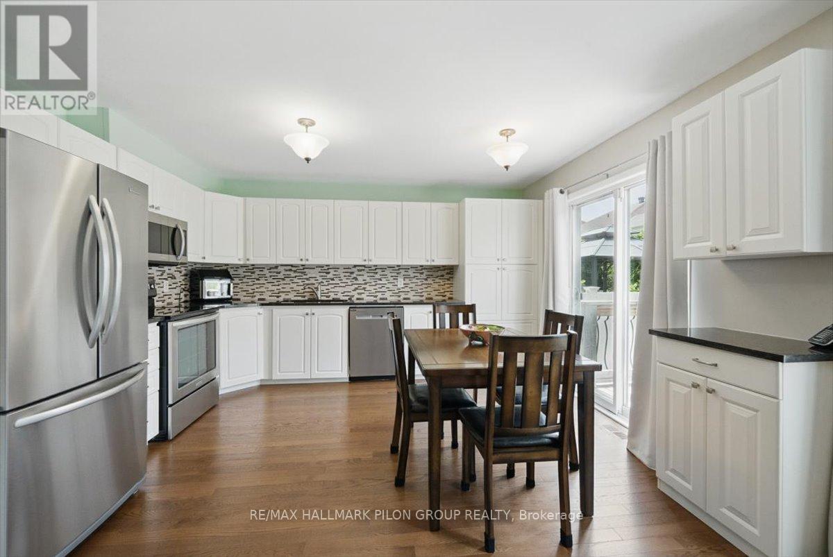 2112 Esprit Drive