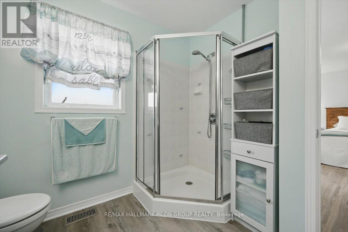 2112 Esprit Drive